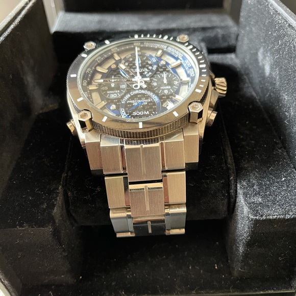 Bulova Precisionist Watch - Picture 3 of 3